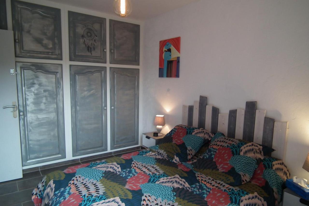 Flat Apartment *