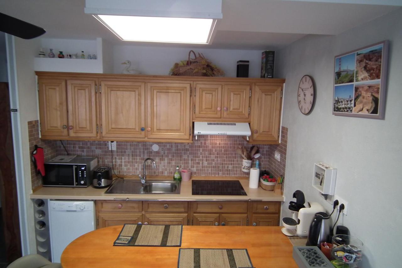 Flat Apartment *